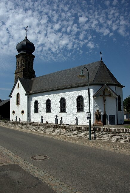 Kirche Helzingen